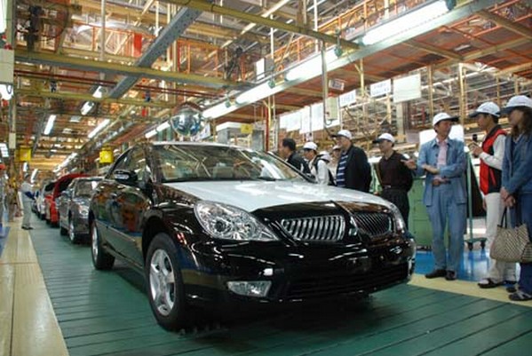 中国车价全球最贵 反垄断剑指汽车行业-财经快