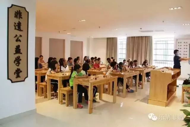 ������ű�������2015���ڹ���ѧ�ñ�������